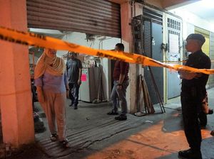 Lokasi Surat Suara Tercoblos di Malaysia Dipasangi Garis Polisi Lokasi Surat Suara Tercoblos di Malaysia Dipasangi Garis Polisi