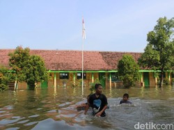 Banjir Landa 5 Desa di Jombang, Satu Sekolah Diliburkan