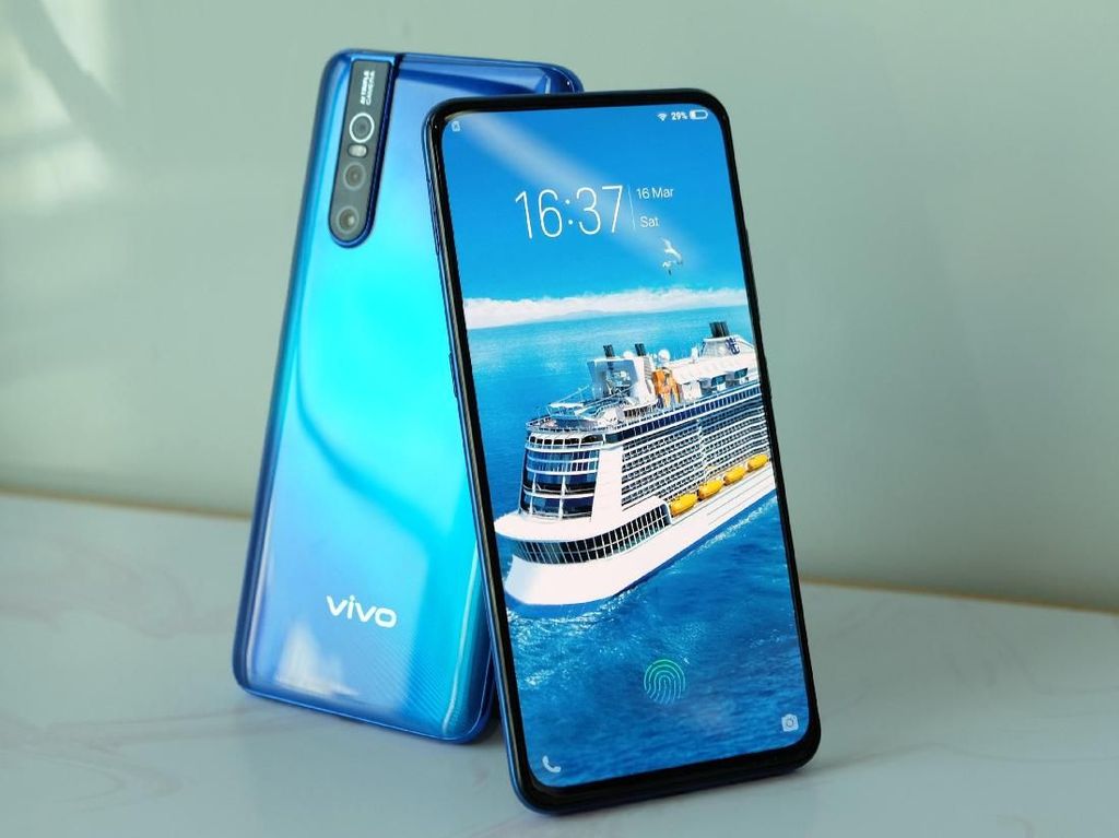Rangkaian Inovasi Vivo dalam Tren Desain Layar Smartphone Rangkaian Inovasi Vivo dalam Tren Desain Layar Smartphone