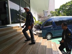 Relawan Jokowi Datangi KBRI Kuala Lumpur, Cek Surat Suara Tercoblos