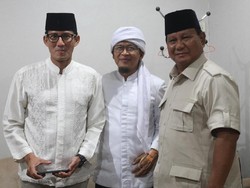 Pro-Prabowo, Aa Gym Usul Calon Menteri Disuruh Tidur di Liang Lahad