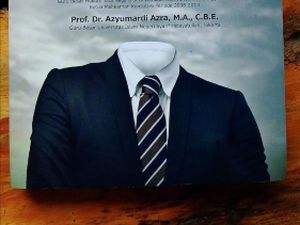 (Racun) Populisme, Politik Identitas, dan Jalan Panjang Demokrasi