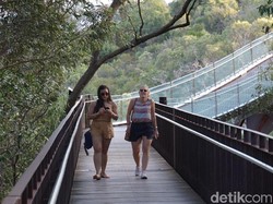 Bersantai di Taman Kota Gratis dan Terbesar di Dunia