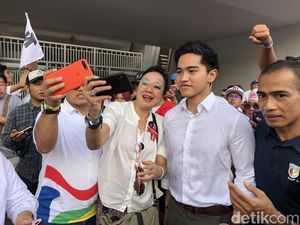 Usai Kampanye Jokowi di GBK, Kaesang Jadi Rebutan Selfie Warga