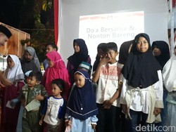 Ada Doa Anak Yatim Sebelum Nobar Debat Capres di Brebes