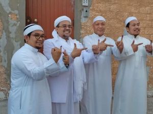 Habib Rizieq Pose 2 Jari Usai Nyoblos di Mekah