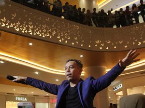 Pongki Barata Sebut Ngeband di Mall Tak Pernah Seseru di dHOT Music Pongki Barata Sebut Ngeband di Mall Tak Pernah Seseru di dHOT Music