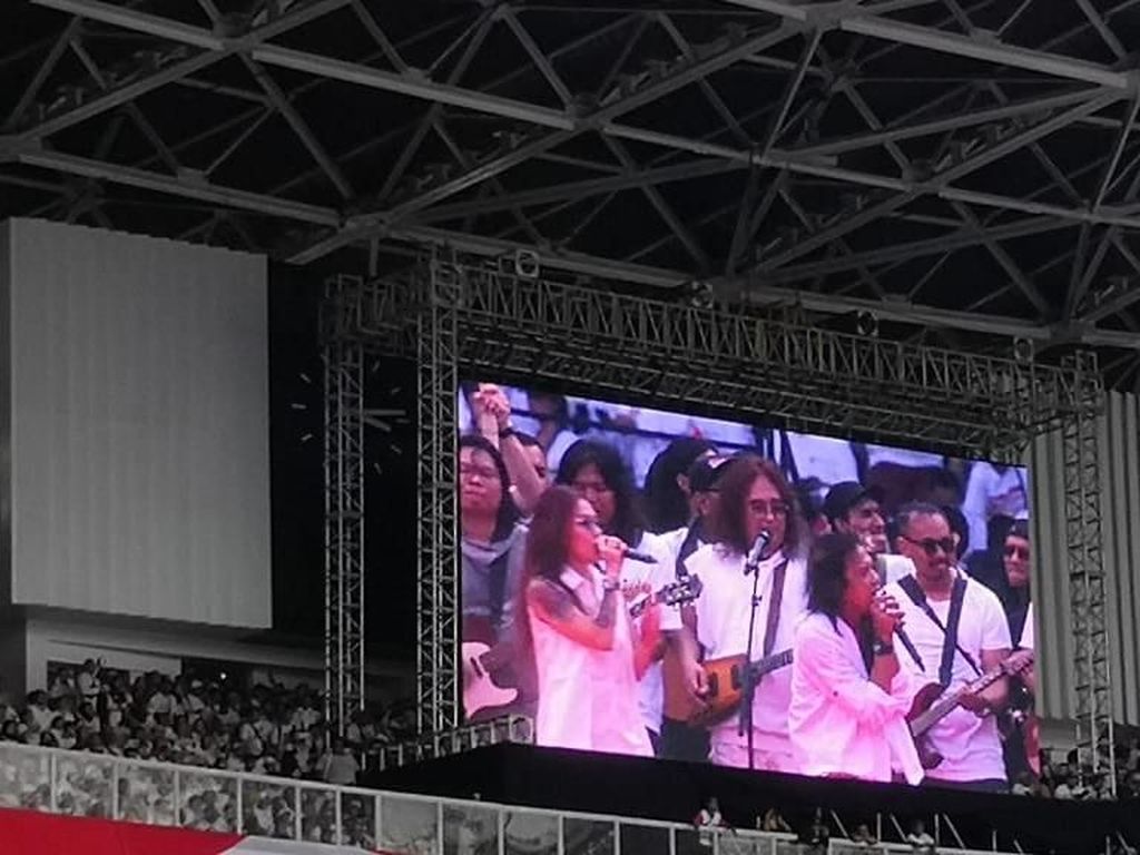 Dari Once Mekel hingga Iwa K, Ragam Kolaborasi di Konser Putih Bersatu Dari Once Mekel hingga Iwa K, Ragam Kolaborasi di Konser Putih Bersatu