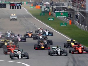 Hasil F1 GP China: Hamilton Juara, Bottas Kedua Hasil F1 GP China: Hamilton Juara, Bottas Kedua