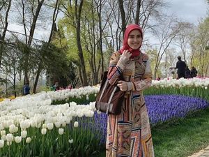 Gaya Ayu Ting Ting Pakai Hijab Saat Liburan di Turki, Masya Allah Cantiknya Gaya Ayu Ting Ting Pakai Hijab Saat Liburan di Turki, Masya Allah Cantiknya
