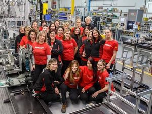 Wanita-Wanita Pekerja Ducati