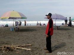 Seorang Remaja Hilang Terseret Ombak Pantai Kebumen
