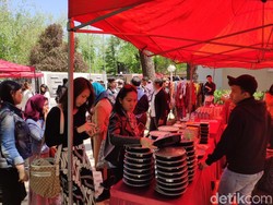 Anak Muda Ramaikan Pencoblosan di KBRI Beijing