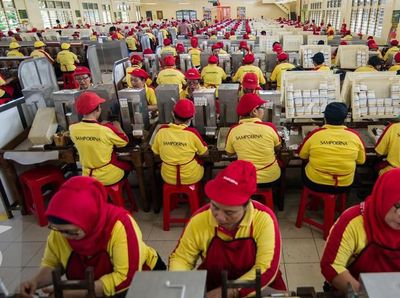 Potret Pekerja Perempuan di Indonesia