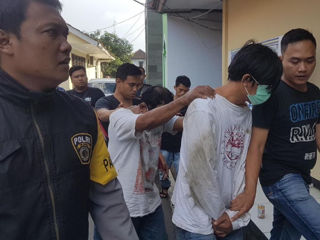 Fakta Terbaru Pembunuhan 2 Mayat dalam Karung di Laut Pandeglang Fakta Terbaru Pembunuhan 2 Mayat dalam Karung di Laut Pandeglang