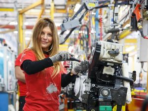 Pabrik Ducati Mulai Kembali Dibuka untuk Umum