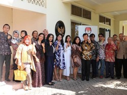 Antusias Ikut Pemilu, 53 WNI Mencoblos di TPS Dar es Salaam