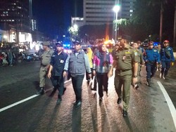 Bawaslu DKI Mulai Bersihkan Baliho Kampanye Caleg-Capres