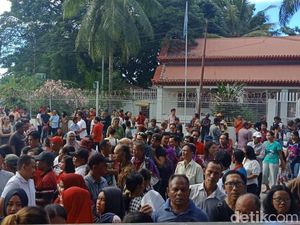 WNI Antusias, Pemilu di Timor Leste Berlangsung Sampai Malam WNI Antusias, Pemilu di Timor Leste Berlangsung Sampai Malam