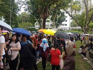 Mengular Panjang, Begini Antrean WNI yang Mau Nyoblos di Singapura