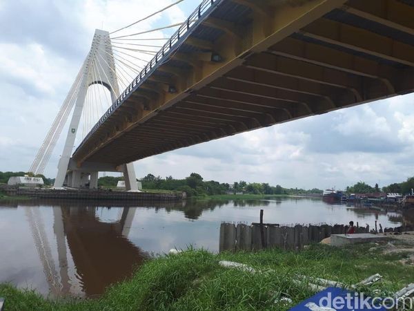 Ini Penampakan Jembatan Siak IV Riau yang Baut dan Kabelnya Dicuri