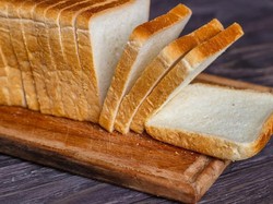 Lihat Perubahan Potongan Roti Jika Didiamkan Selama 16 Hari