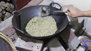 Menyeruput Kopi Sambil Luluran Kopi Luwak di Cikole