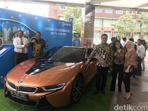 Orang Kaya di Indonesia Beli Mobil Mewah Juga Kredit Lho Orang Kaya di Indonesia Beli Mobil Mewah Juga Kredit Lho