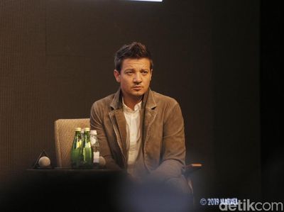 Cerita Persahabatan Avengers di Mata Jeremy Renner
