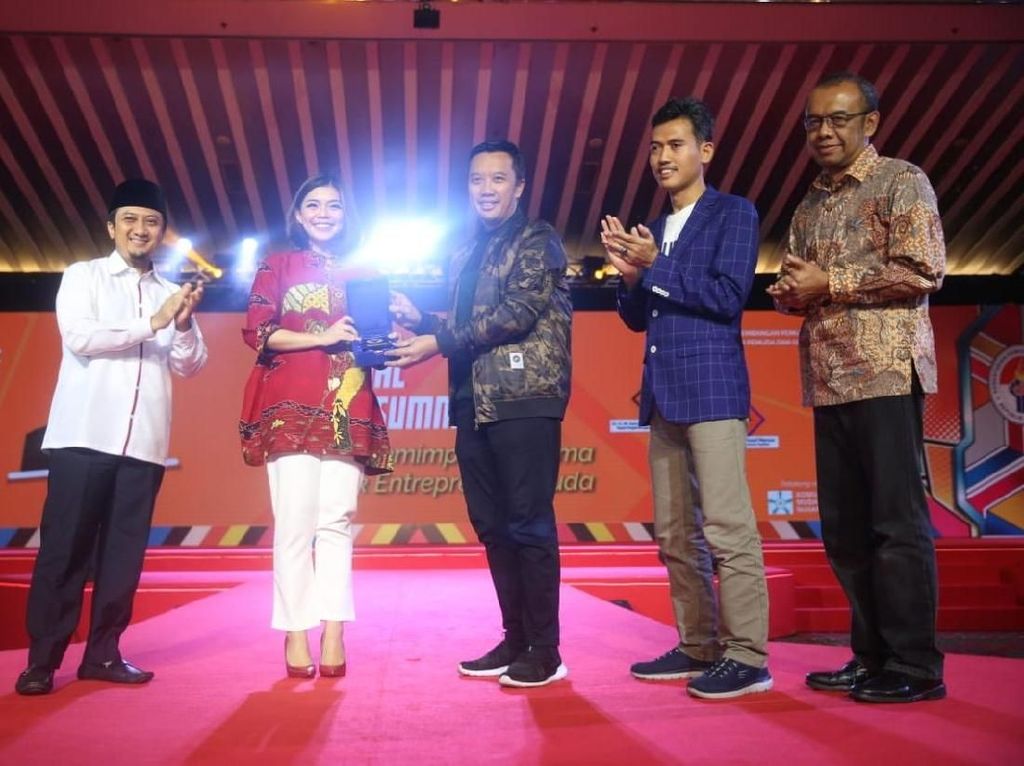 Menpora: Pemuda Harus Percaya Diri dan Optimis Indonesia Lebih Baik Menpora: Pemuda Harus Percaya Diri dan Optimis Indonesia Lebih Baik
