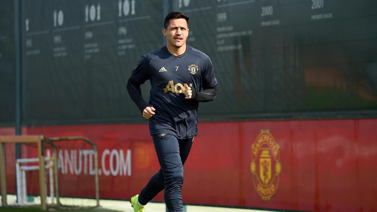 AS Roma dikabarkan tertarik meminjam pemain Manchester United, Alexis Sanchez. Foto: Nathan Stirk/Getty Images
