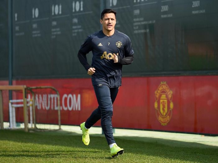 Pemain Manchester United, Alexis Sanchez, dikabarkan bersitegang dengan Mason Greenwood. (Foto: Nathan Stirk/Getty Images) Pemain Manchester United, Alexis Sanchez, dikabarkan bersitegang dengan Mason Greenwood. (Foto: Nathan Stirk/Getty Images)
