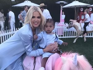 Mengintip Mewahnya Pesta Ulang Tahun Pertama Putri Khloe Kardashian