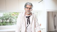 Saat Colonel Sanders KFC Berubah Jadi Pria Stylish dan Berotot