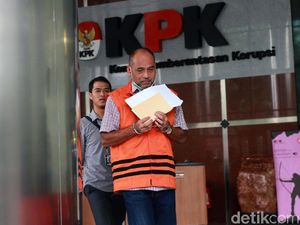 Tiga Tersangka Suap Hibah KONI Segera Disidang Tiga Tersangka Suap Hibah KONI Segera Disidang