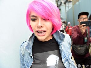 Ubah Warna Rambut, Nikita Mirzani Jamin Tak Berdampak pada Kehamilannya Ubah Warna Rambut, Nikita Mirzani Jamin Tak Berdampak pada Kehamilannya