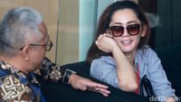 Gaya Siesa Darubinta Saat Diperiksa KPK Jadi Saksi Bowo Sidik