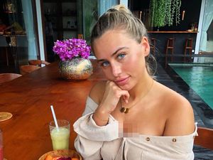 Liburan di Bali, Bintang Reality Show Pose Nyaris Tanpa Busana