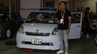 Bukan Cuma Gaya-gayaan, Pria Ini Modif Mobil untuk Kaum Difabel