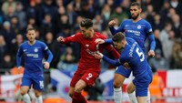 Liverpool dan Chelsea masih sama kuat di babak pertama. Kemenangan digapai berkat dua gol dalam rentang yang berdekatan di babak kedua. (Foto: Phil Noble/Reuters)
