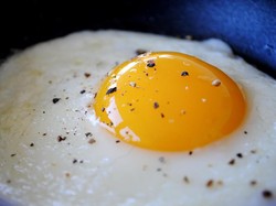 Telur Mata Sapi Lebih Enak Kalau Dibuat dengan Cara Ini