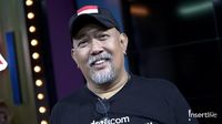 Rahasia Indro Warkop Eksis Di Usia 60 Tahun