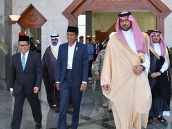Usai Umrah, Jokowi Ziarah ke Makam Nabi Muhammad SAW di Masjid Nabawi