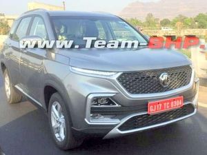 Kembaran Wuling Almaz Buatan India Lagi Jalan-jalan