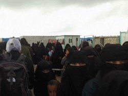 Pengantin ISIS Sekarang Jadi Polisi Moral di Kamp Pengungsi Suriah