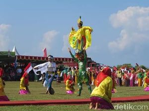 Tarian Doro Mantika Bukti Kekayaan Tambora Tarian Doro Mantika Bukti Kekayaan Tambora