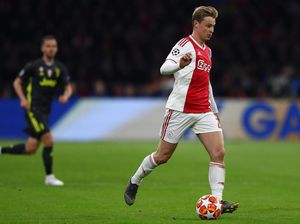 Juventus vs Ajax: De Jong Diragukan Main
