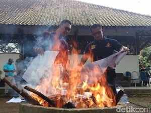 KPU Purworejo Musnahkan Belasan Ribu Surat Suara Sisa dan Rusak