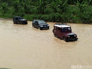 Komunitas Offroad Turun Tangan Distribusikan Logistik Pemilu Komunitas Offroad Turun Tangan Distribusikan Logistik Pemilu