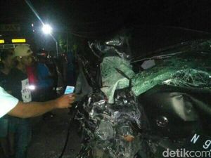 Kecelakaan Bus Sugeng Rahayu vs Pikap Tewaskan Anggota TNI